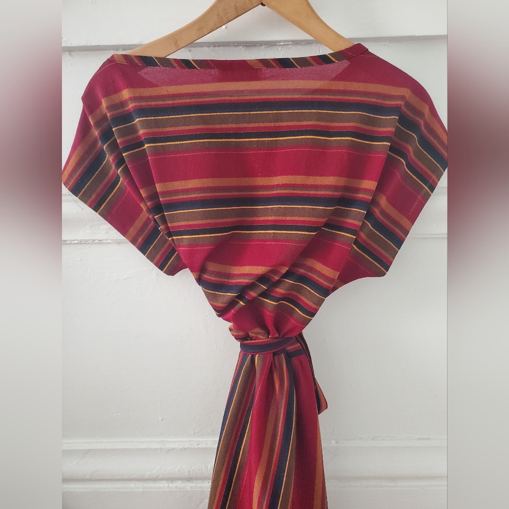 Vintage boho 70s burgundy striped day dress with waist tie belt
